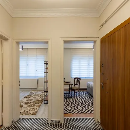 In The Centre Of Taksim And Galataport 3 Bedrooms In Stambuł